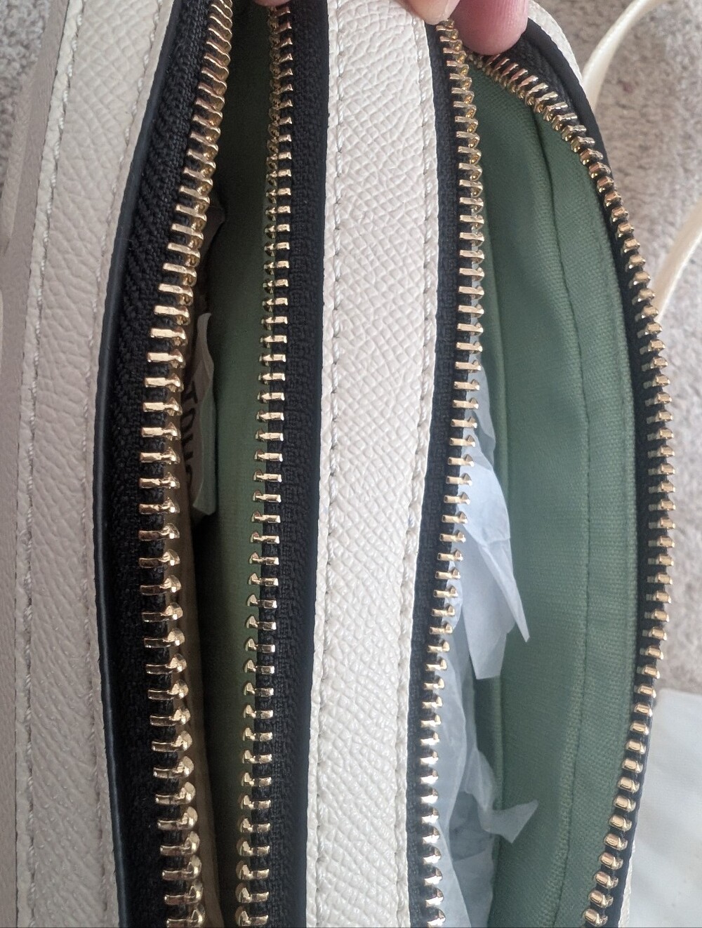 TOUS Crossbody Reporter Bag - Picture 3 of 5